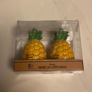 Dei! Ceramic Pineapple Salt & Pepper Shaker Set